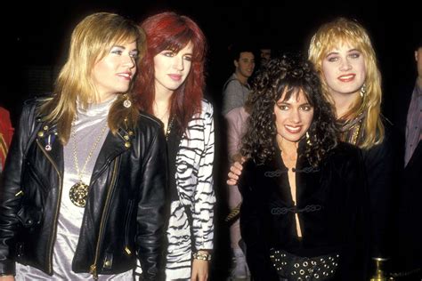 Susanna Hoffs Celebrates 65th Birthday with Makeup。